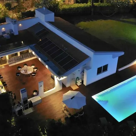 A Energy Bento Box Hot Pool & Sauna * Vilamoura