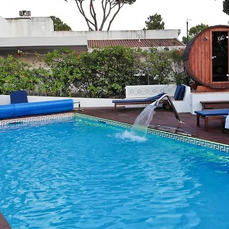 A Energy Bento Box Hot Pool & Sauna Villa *