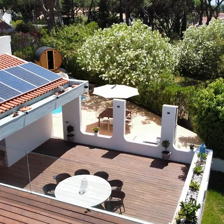 A Energy Bento Box Hot Pool & Sauna Villa *