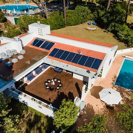 A Energy Bento Box Hot Pool & Sauna Villa