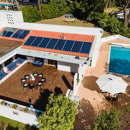 A Energy Bento Box Hot Pool & Sauna